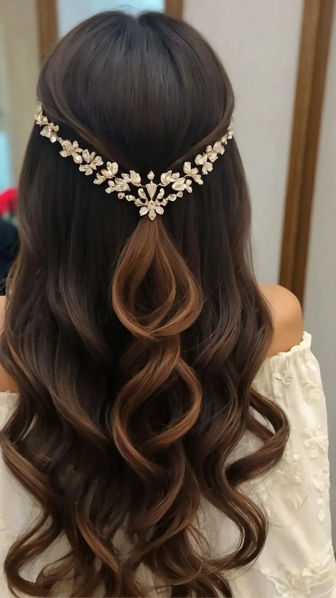 16 Classic Hairdos That Will Never Go Out of Style for Women Over 50**  
**