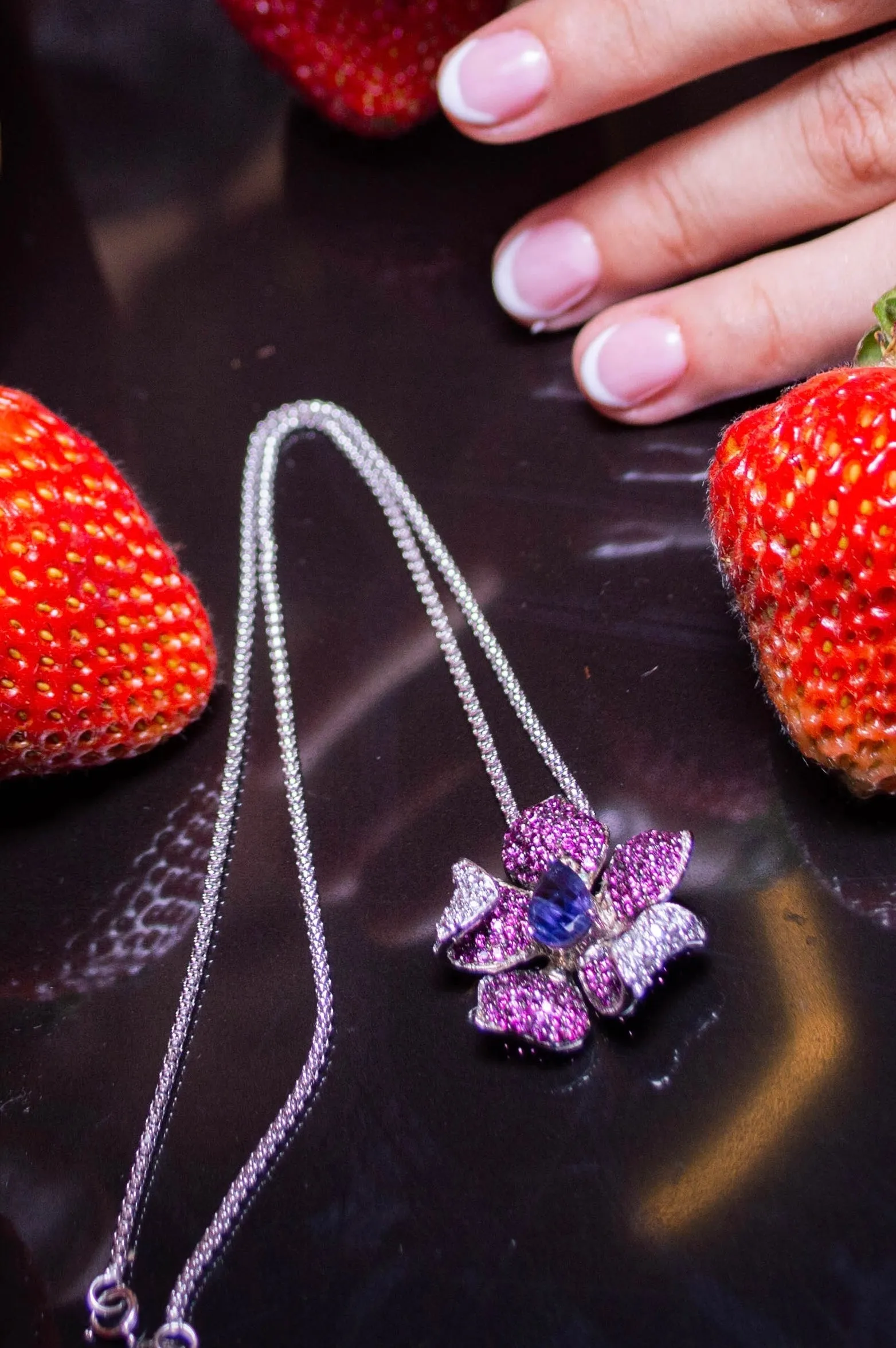 18k White Gold Ruby Sapphire & Diamond Flower Pendant Necklace