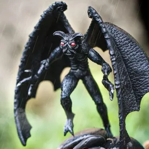 2019 Mothman figure / toy Safari Ltd No. 100561