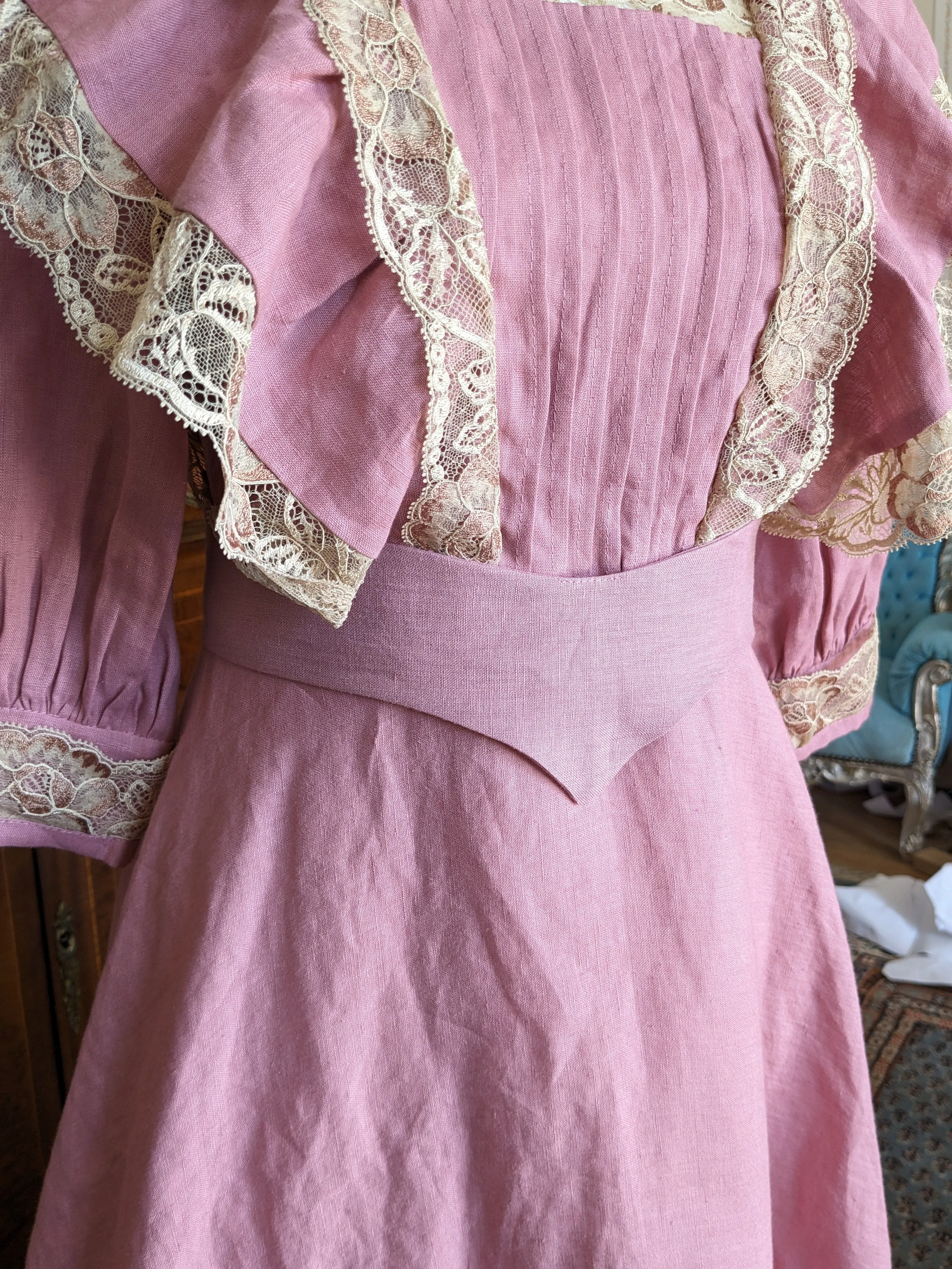 Edwardian V-Shape Belt (Different colors)