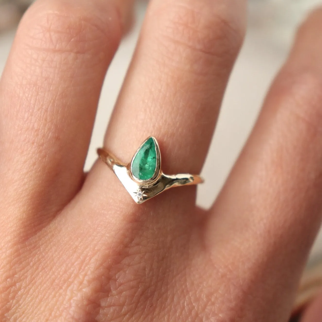 Emerald Reign of Light Ring II | Emerald, Diamond, 14k Gold