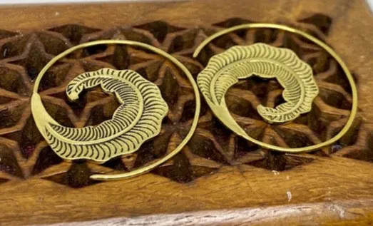 Feather Scroll