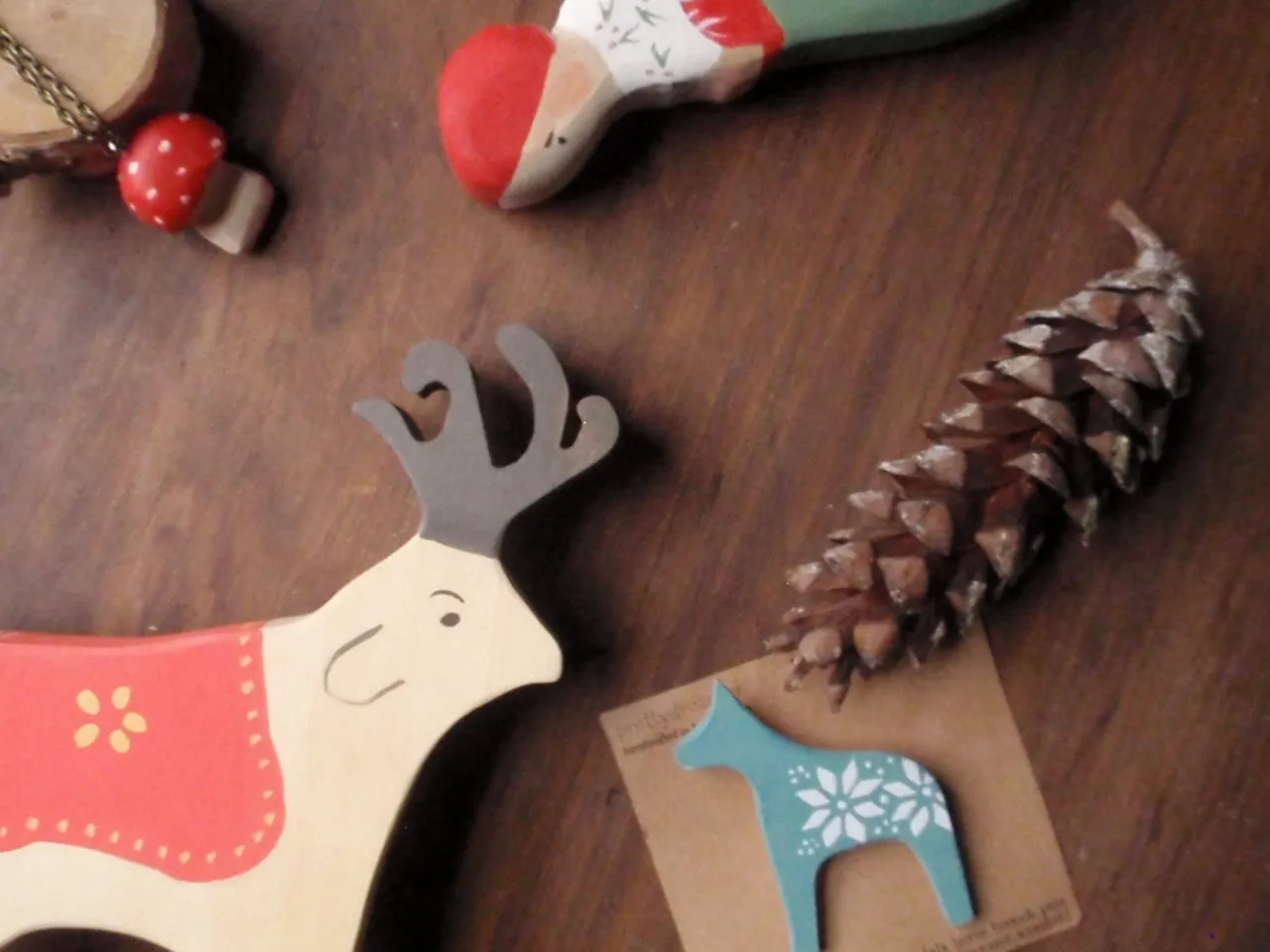 folkloric reindeer push toy