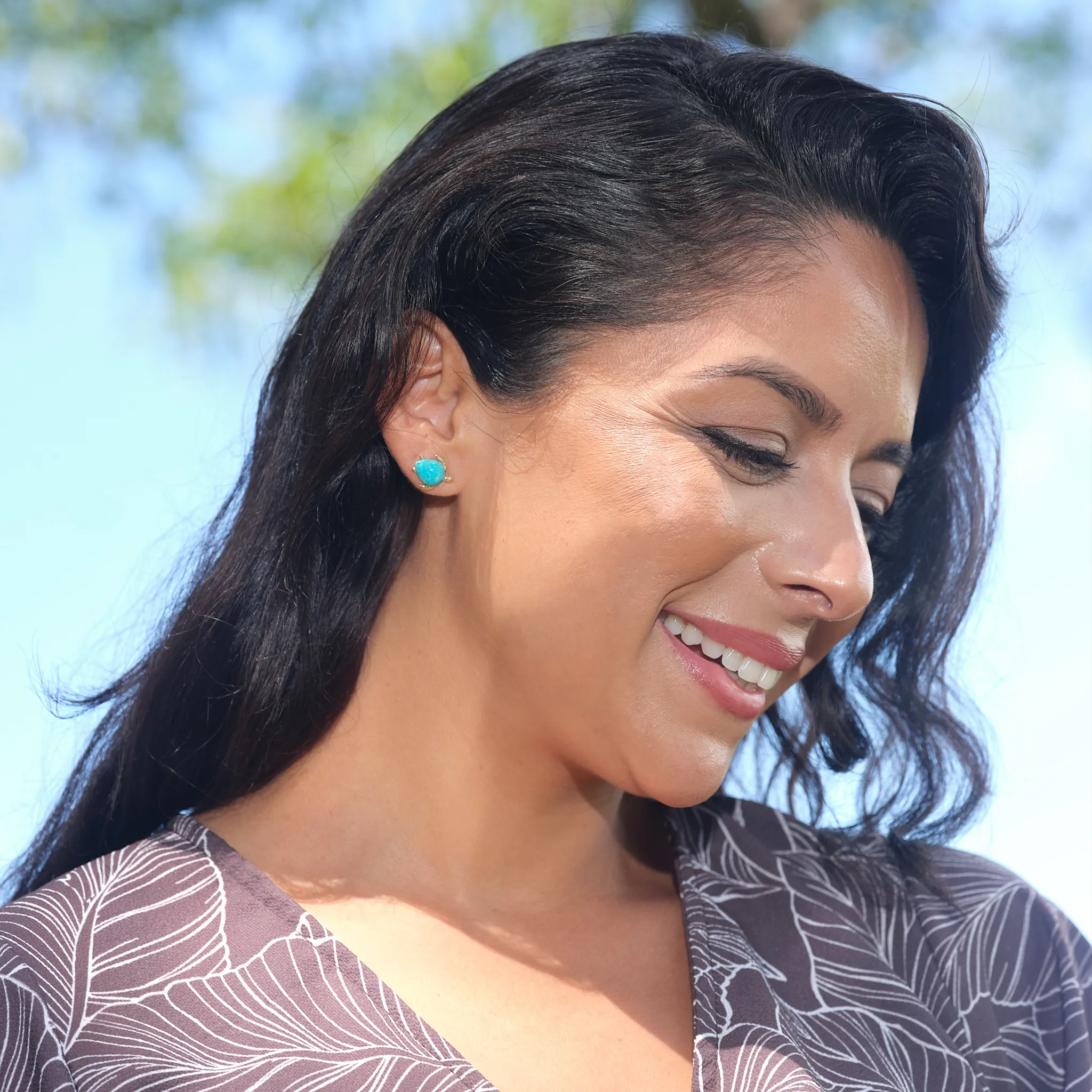 Honu Turquoise Earrings in Gold - 13mm