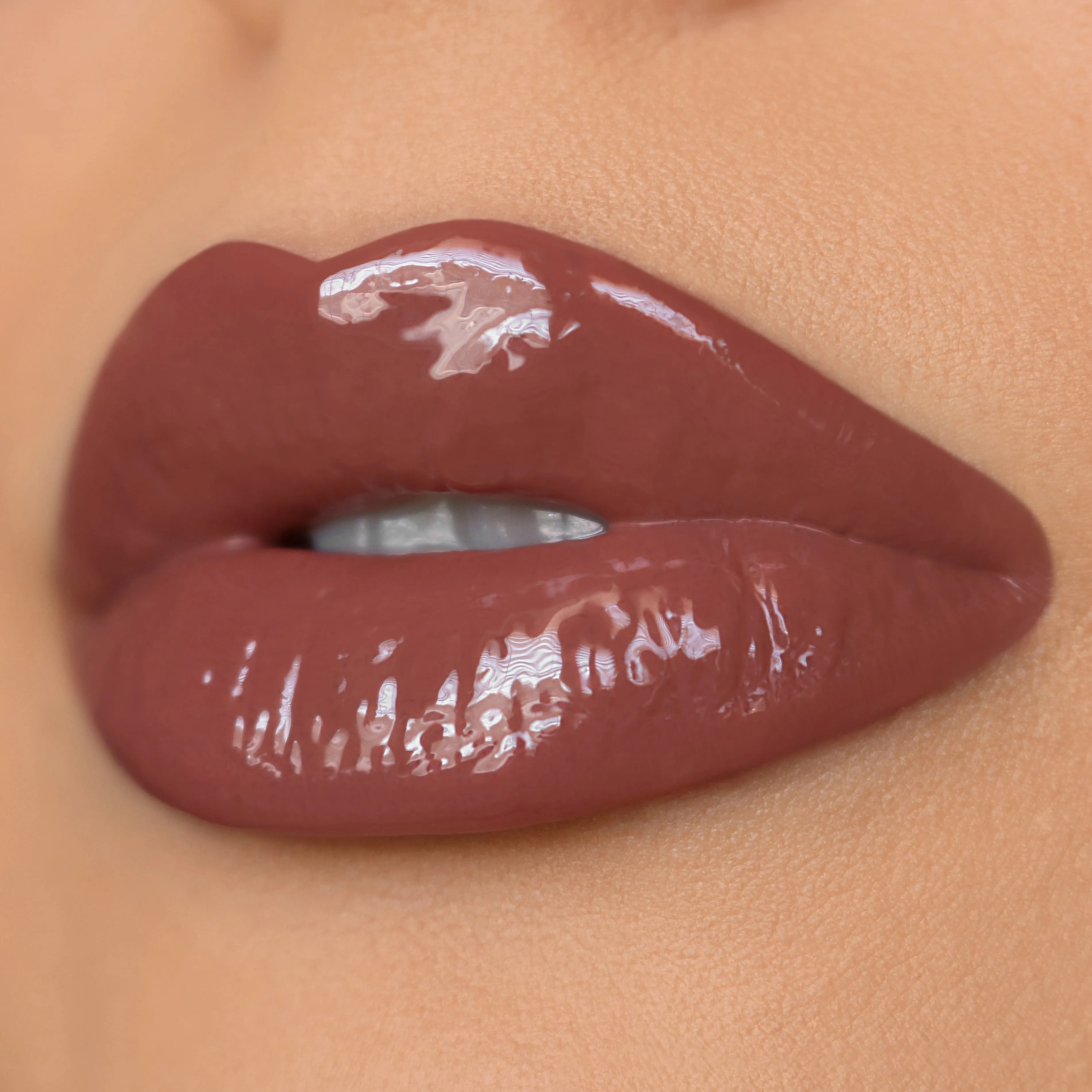 Lipgloss with vitamin E