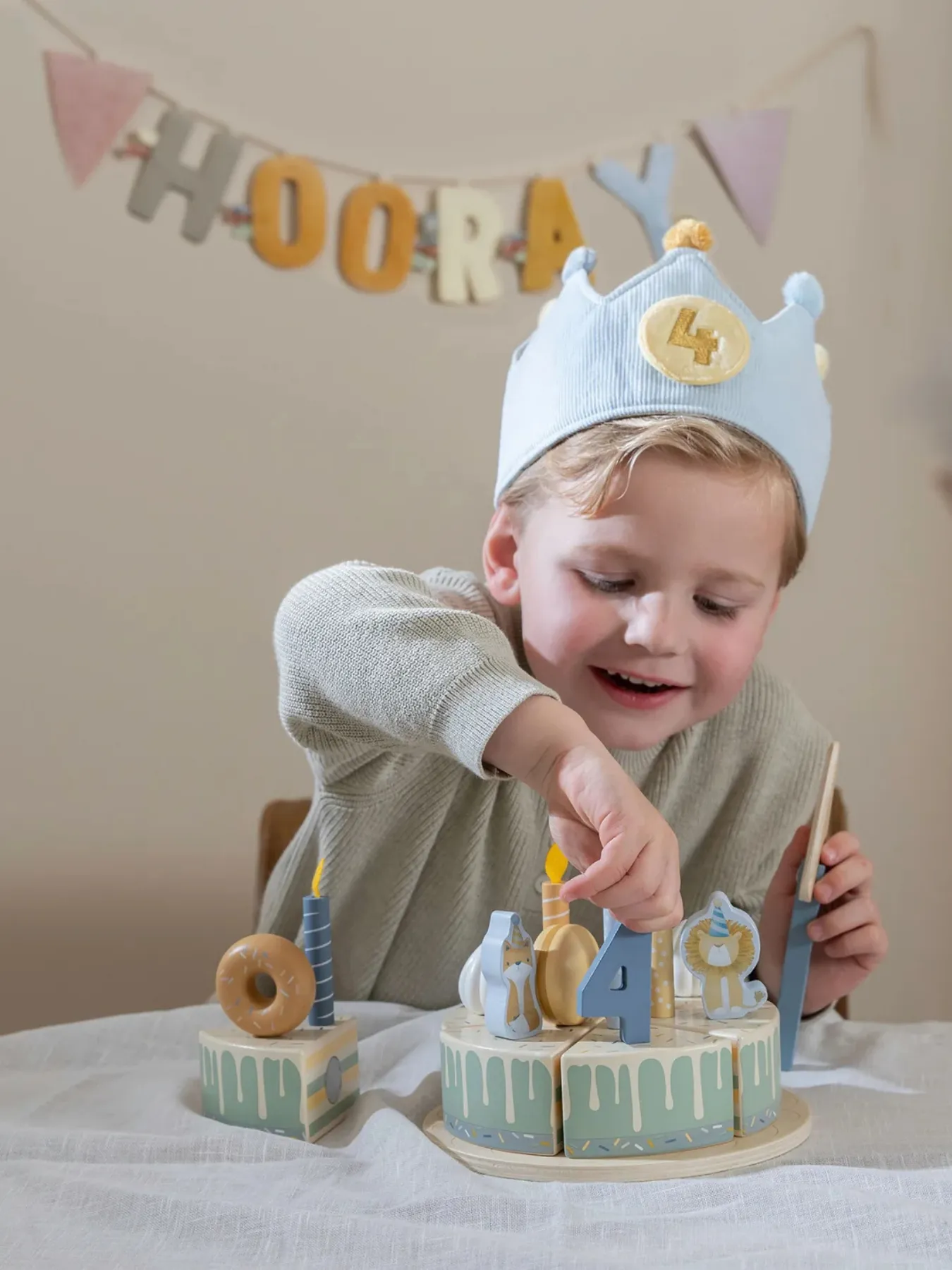 Little Dutch Birthday Crown With Numbers - Blue