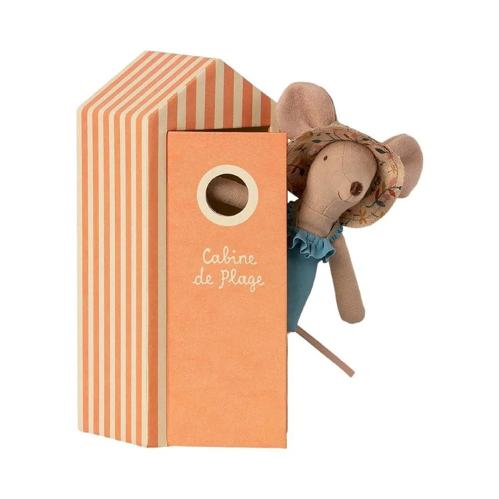 maileg mum beach mouse in cabin de plage