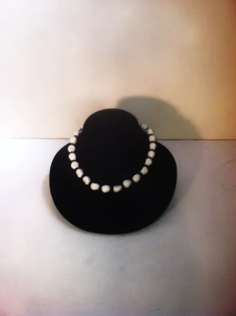 MIRIAM HASKELL White Stone Bead Necklace
