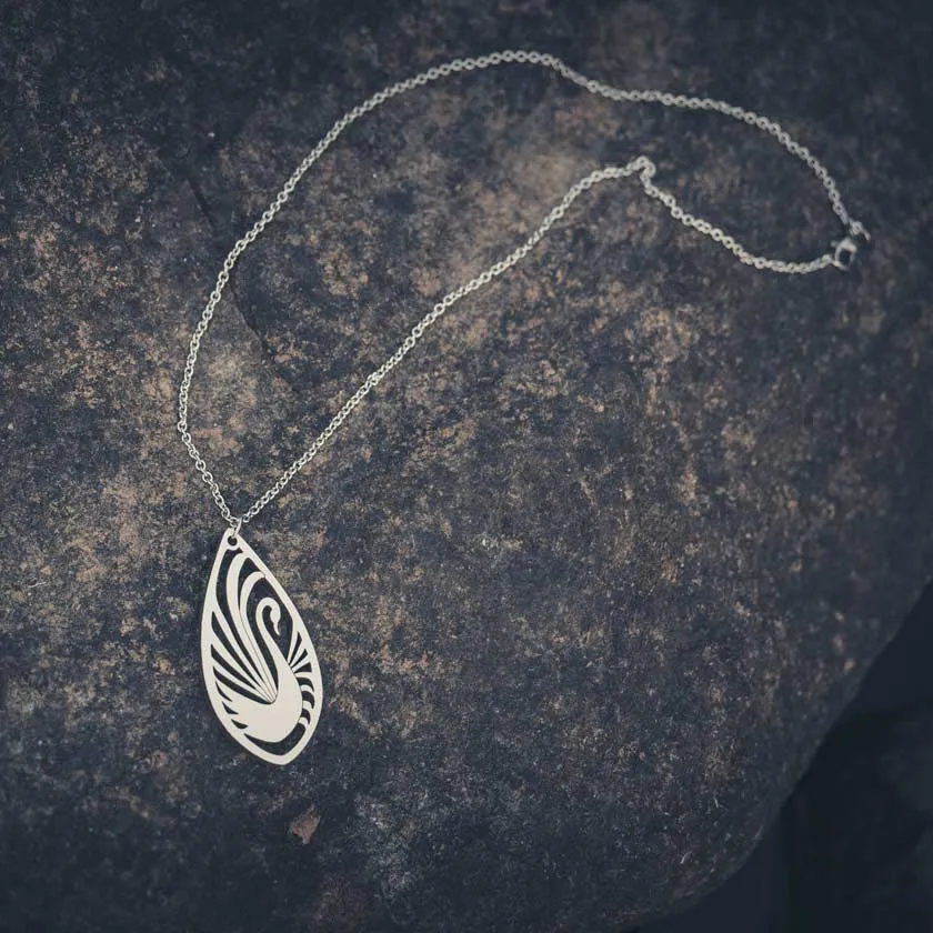 Swan wooden necklace - white