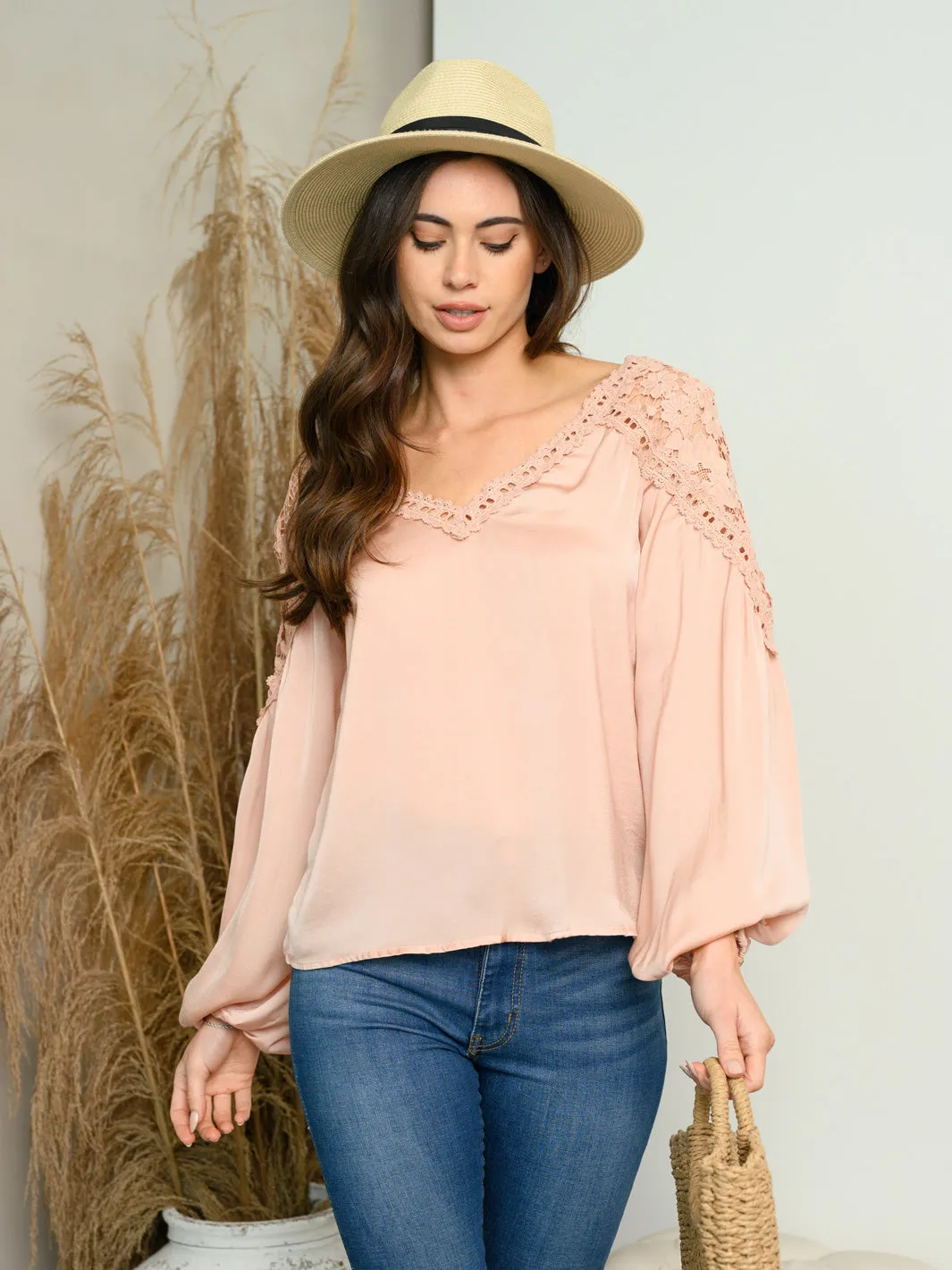 WOMEN'S LONG SLEEVE LACE TRIMMED TOP